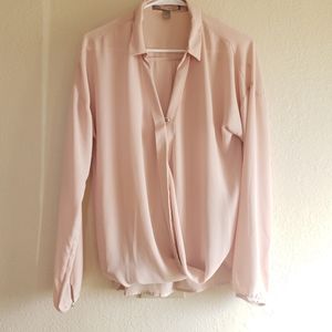 Forever 21 ladies flowy blush blouse
